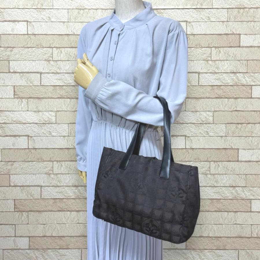 シャネル トートPM ニュートラベル トートバッグ ナイロンジャガード A20457 ブラウン レディース CHANEL 中古の画像
