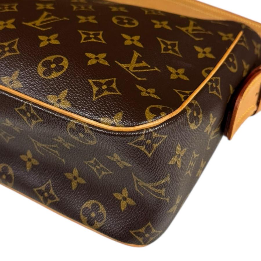 LOUIS VUITTON（ルイ・ヴィトン） ヴィバシテGM モノグラム ショルダー