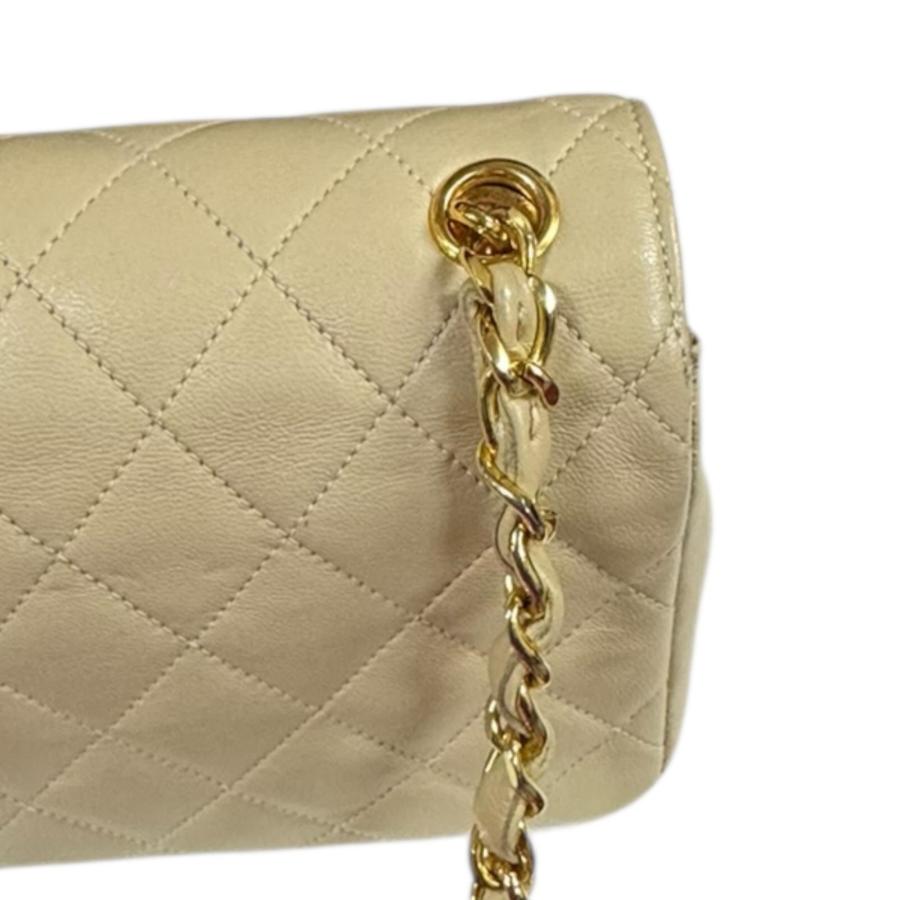 CHANEL（シャネル） ミニマトラッセ ショルダーバッグ レザー ベージュ