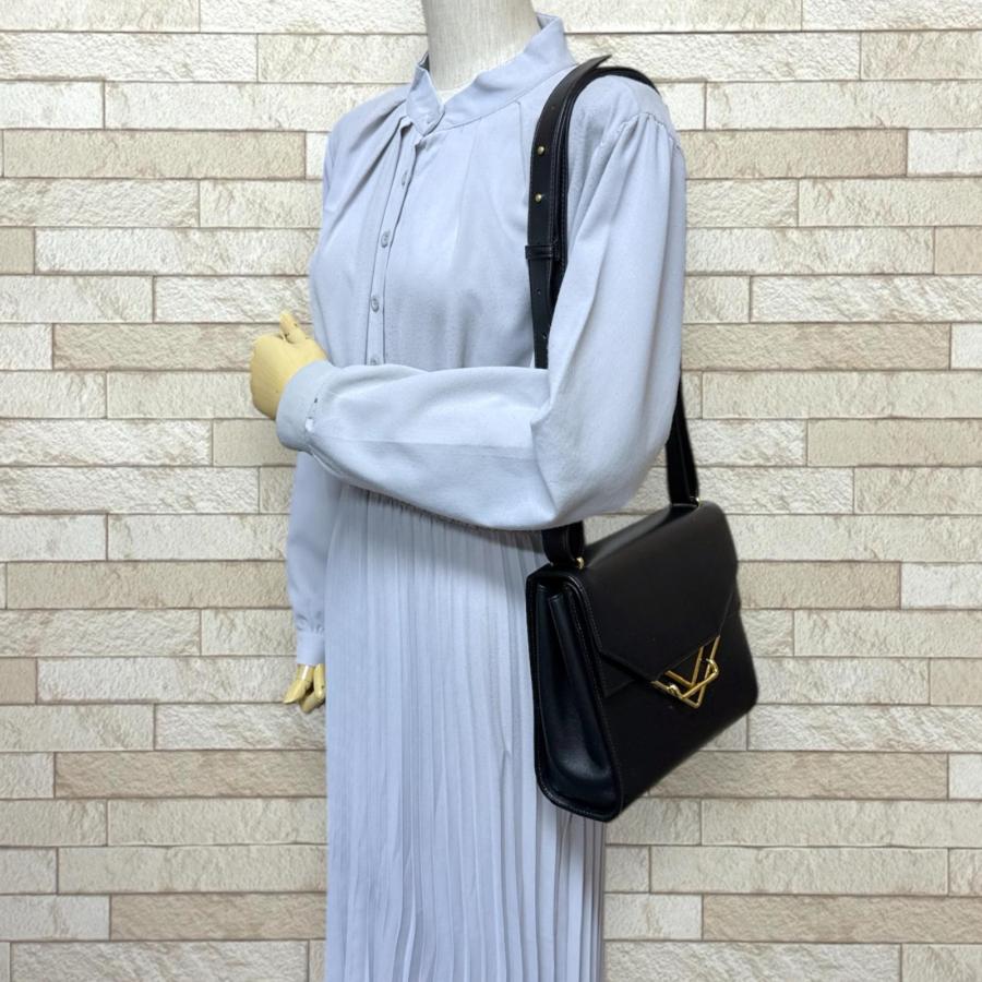 ボッテガヴェネタ ザ クリップ ショルダーバッグ ショルダーバッグ レザー 652391 ブラック レディース BOTTEGAVENETA  中古 ボッテガヴェネタ ザ クリップ ショルダーバッグ レザー 652391