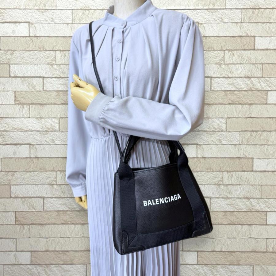 バレンシアガ ネイビー カバス XS ショルダーバッグ レザー 390346・1060・O・002123 ブラック レディース BALENCIAGA  中古 BALENCIAGA（バレンシアガ） ネイビー カバス XS ショルダーバッグ