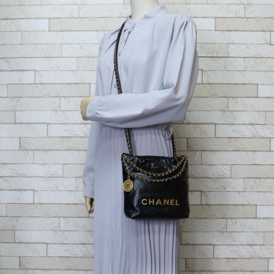 CHANEL22ミニ ショルダーバッグ ブラック CHANEL（シャネル） シャネル22 ミニハンドバッグ ショルダーバッグ