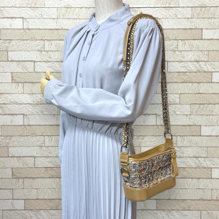 シャネル ガブリエル ショルダーバッグ ツイード A91810 ゴールド レディース CHANEL  中古 CHANEL（シャネル） ガブリエル ショルダーバッグ ツイード A91810