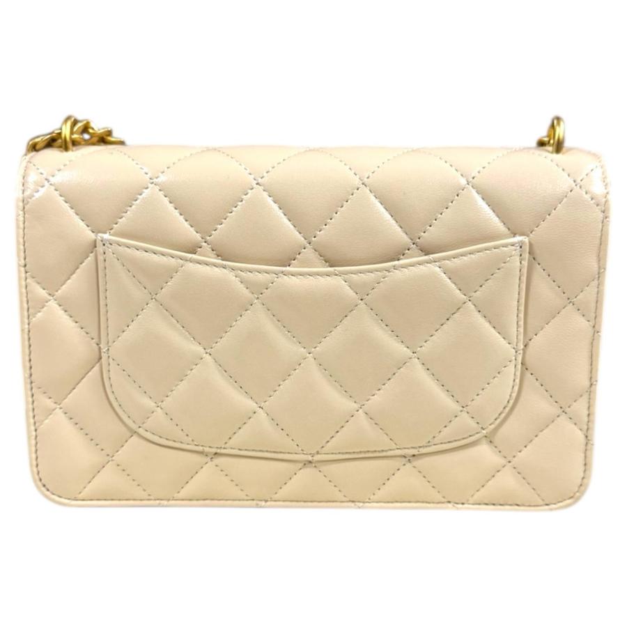 CHANEL（シャネル） マトラッセ ショルダーバッグ ラムスキン ベージュ