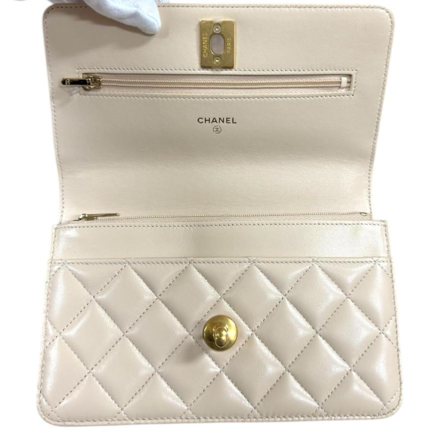 CHANEL（シャネル） マトラッセ ショルダーバッグ ラムスキン ベージュ