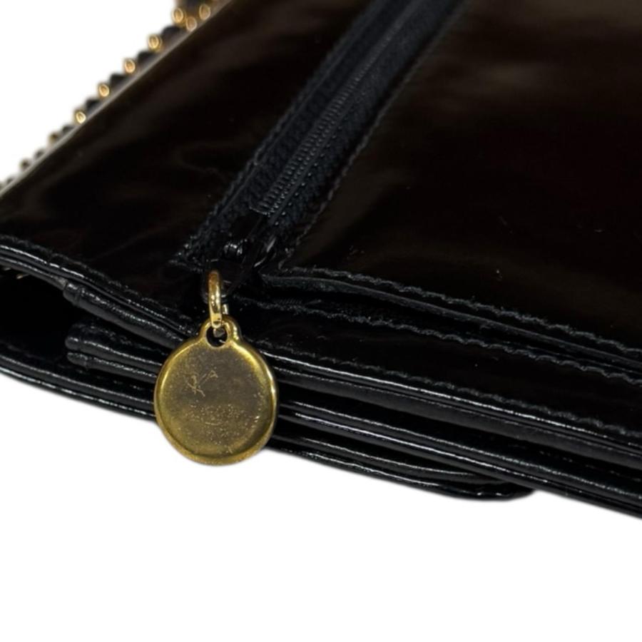 シャネル ココマーク ショルダーバッグ エナメル A05282 ブラック レディース CHANEL  中古 CHANEL（シャネル） ココマーク ショルダーバッグ エナメル A05282