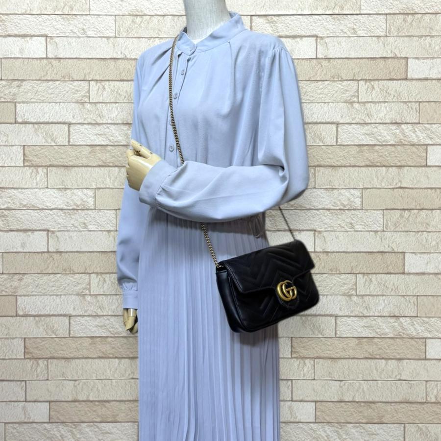 GUCCI ブラック ショルダーバッグ GUCCI（グッチ） GGマーモント ショルダーバッグ レザー 751526