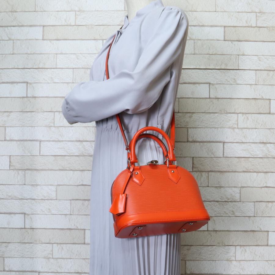 LOUIS VUITTON ルイヴィトン アルマBB エピ ショルダーバッグ LOUIS VUITTON ルイヴィトン アルマBB エピ ショルダーバッグ