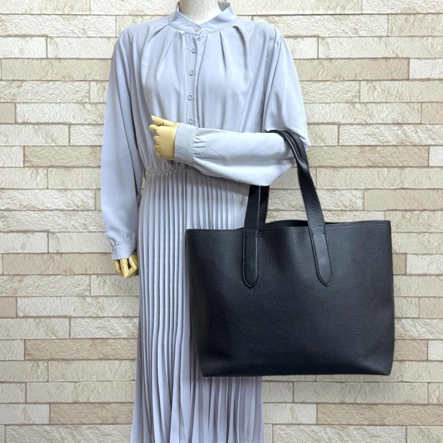 LOUIS VUITTON（ルイ・ヴィトン） カバ ヴォワヤージュ NV トート