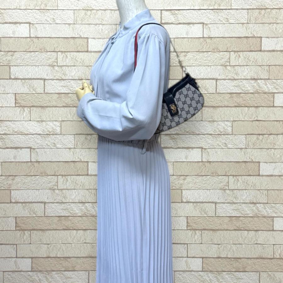 GUCCI（グッチ） ムーンサイドミニショルダー GGキャンバス ショルダー