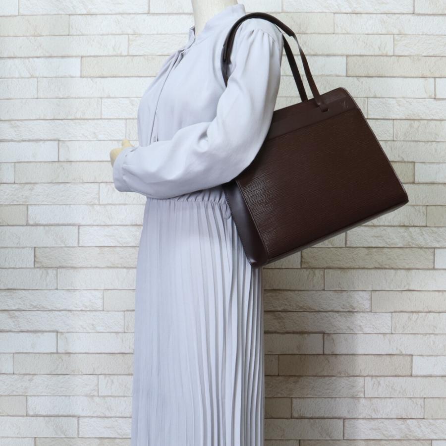LOUIS VUITTON（ルイ・ヴィトン） クロワゼットPM エピ ショルダー