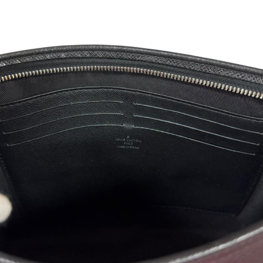 LOUIS VUITTON（ルイ・ヴィトン） ポシェット ヴォワヤージュ タイガ