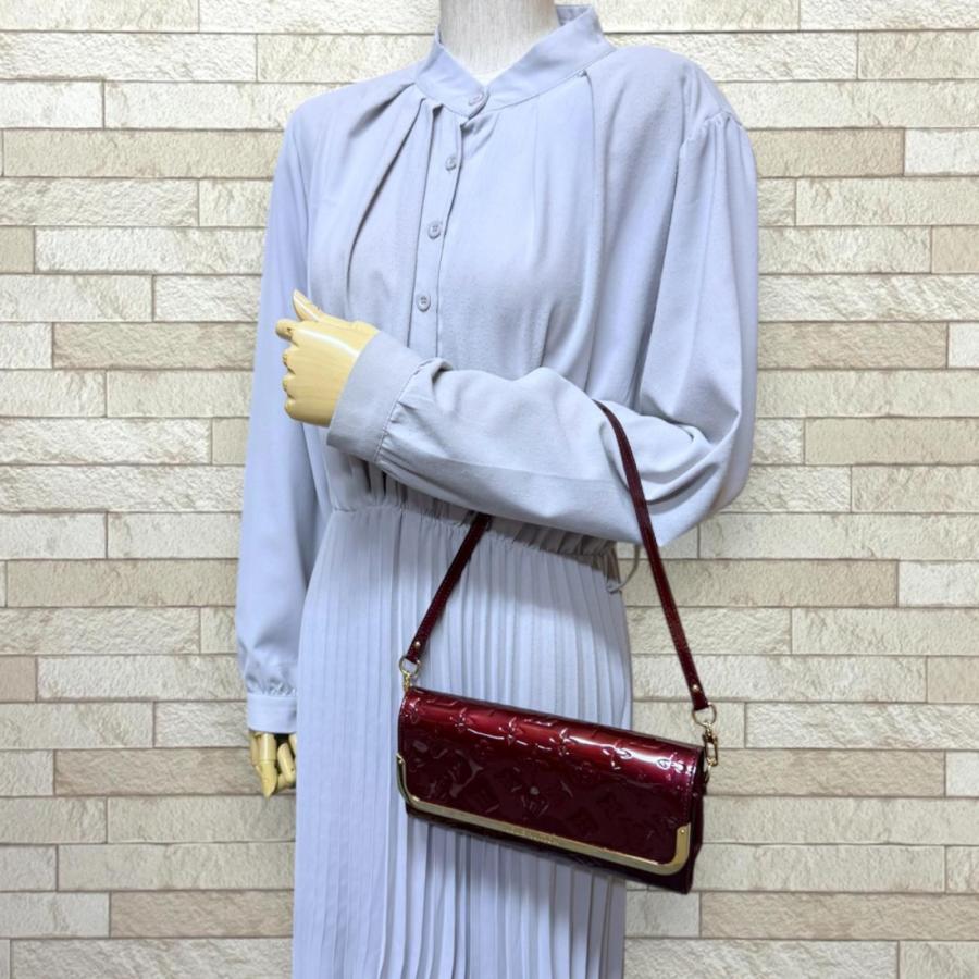 LOUIS VUITTON（ルイ・ヴィトン） ロスモアMM LV ヴェルニ ショルダー