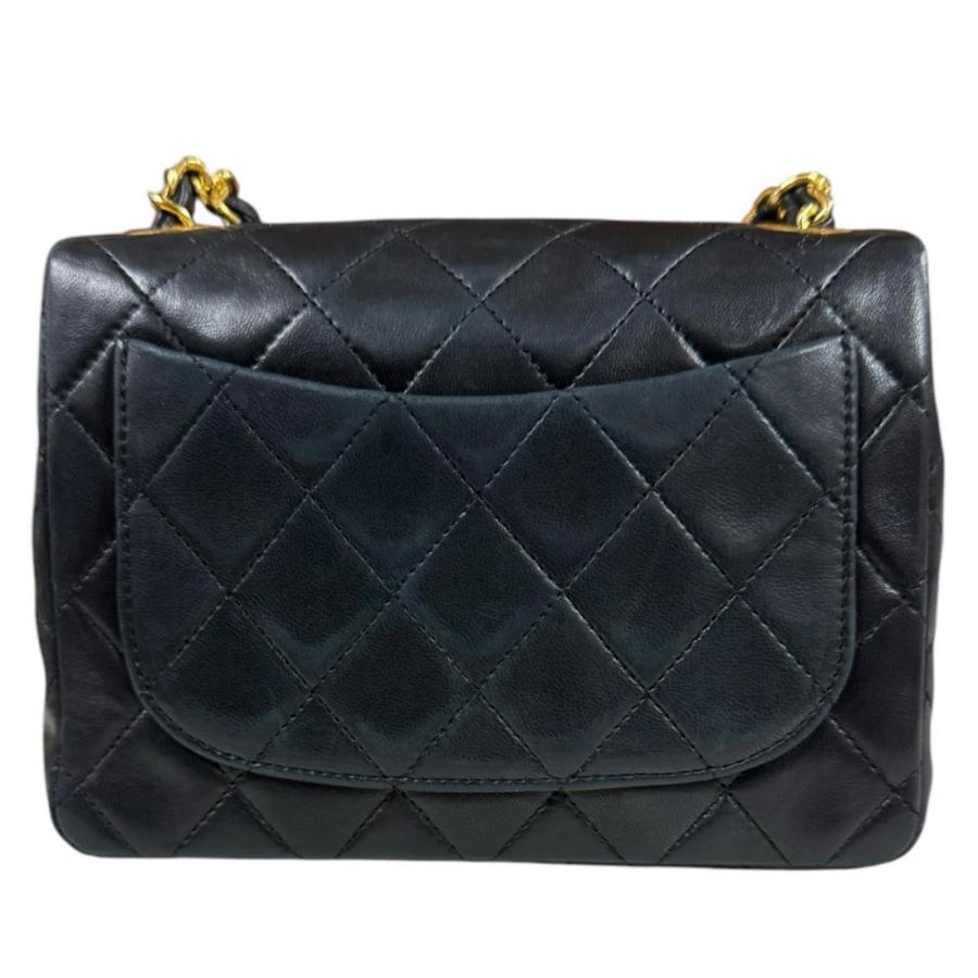 CHANEL（シャネル） ミニマトラッセ ショルダーバッグ ラムスキン