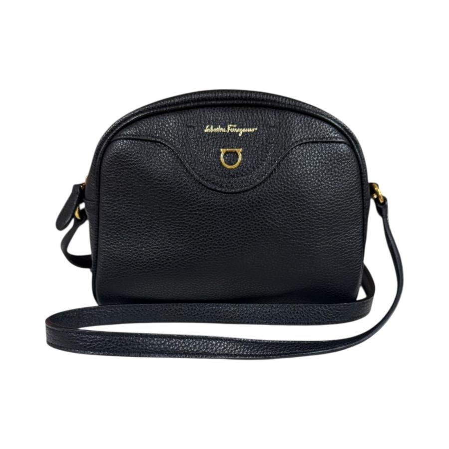 サルヴァトーレフェラガモ ガンチーニ ショルダーバッグ レザー GU-210411 ブラック レディース Salvatore Ferragamo  中古 R&Kリサイクルキング サルヴァトーレフェラガモ ガンチーニ ショルダーバッグ レザー GU