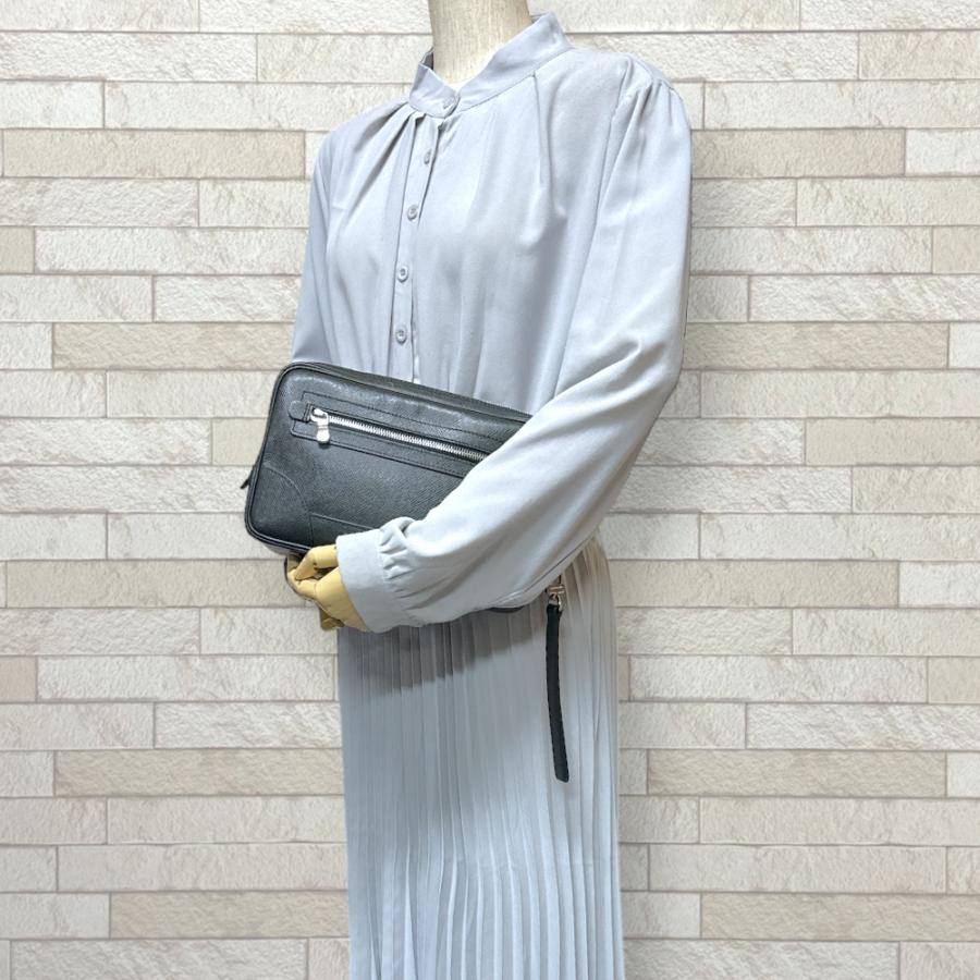 LOUIS VUITTON（ルイ・ヴィトン） パヴェル タイガ クラッチバッグ