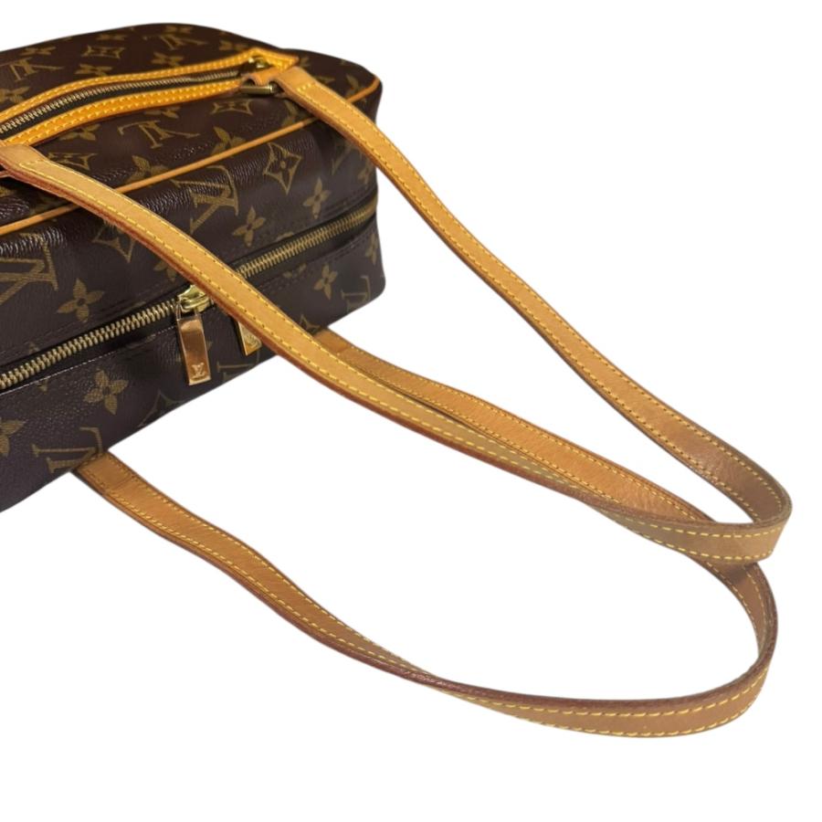 LOUIS VUITTON（ルイ・ヴィトン） シテMM モノグラム ショルダーバッグ