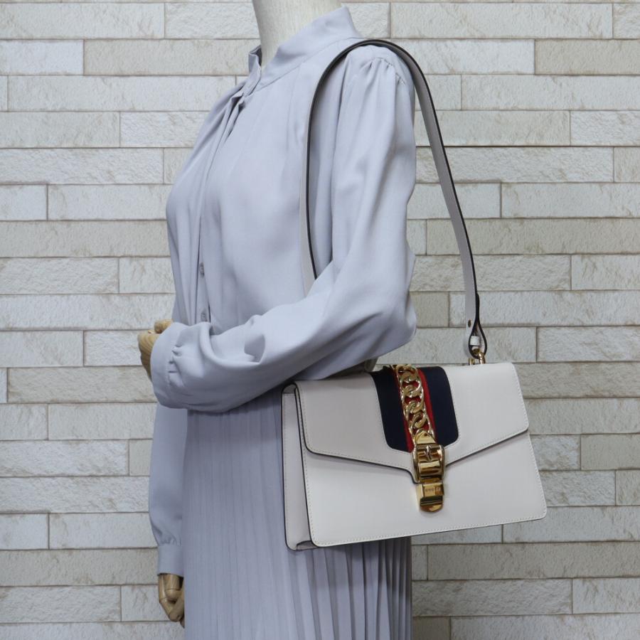 GUCCI グッチ シルヴィスモール ショルダーバッグ レザー