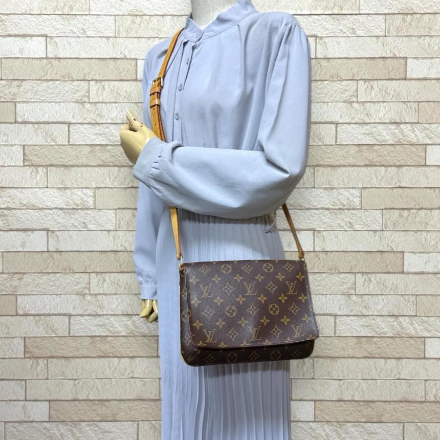 LOUIS VUITTON（ルイ・ヴィトン） ミュゼットタンゴ ロング ショルダー