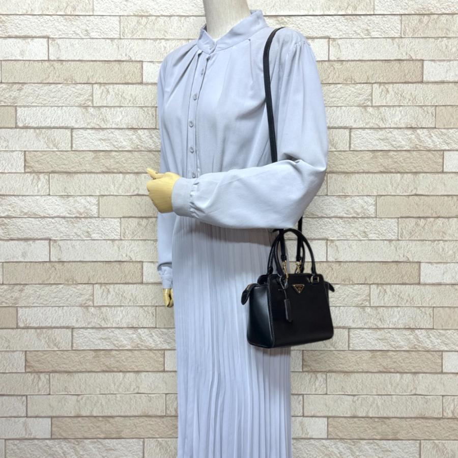 PRADA プラダ サフィアーノ ショルダーバッグ レザー 1BA380