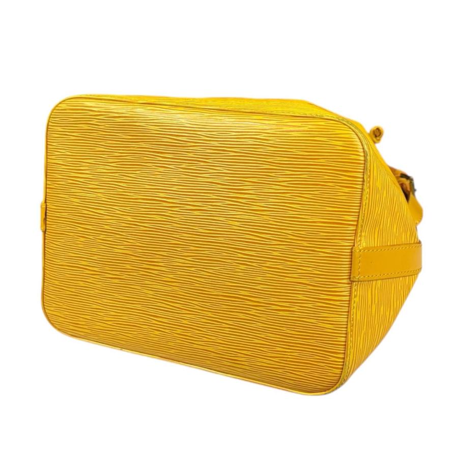 LOUIS VUITTON（ルイ・ヴィトン） プチノエ エピ ショルダーバッグ