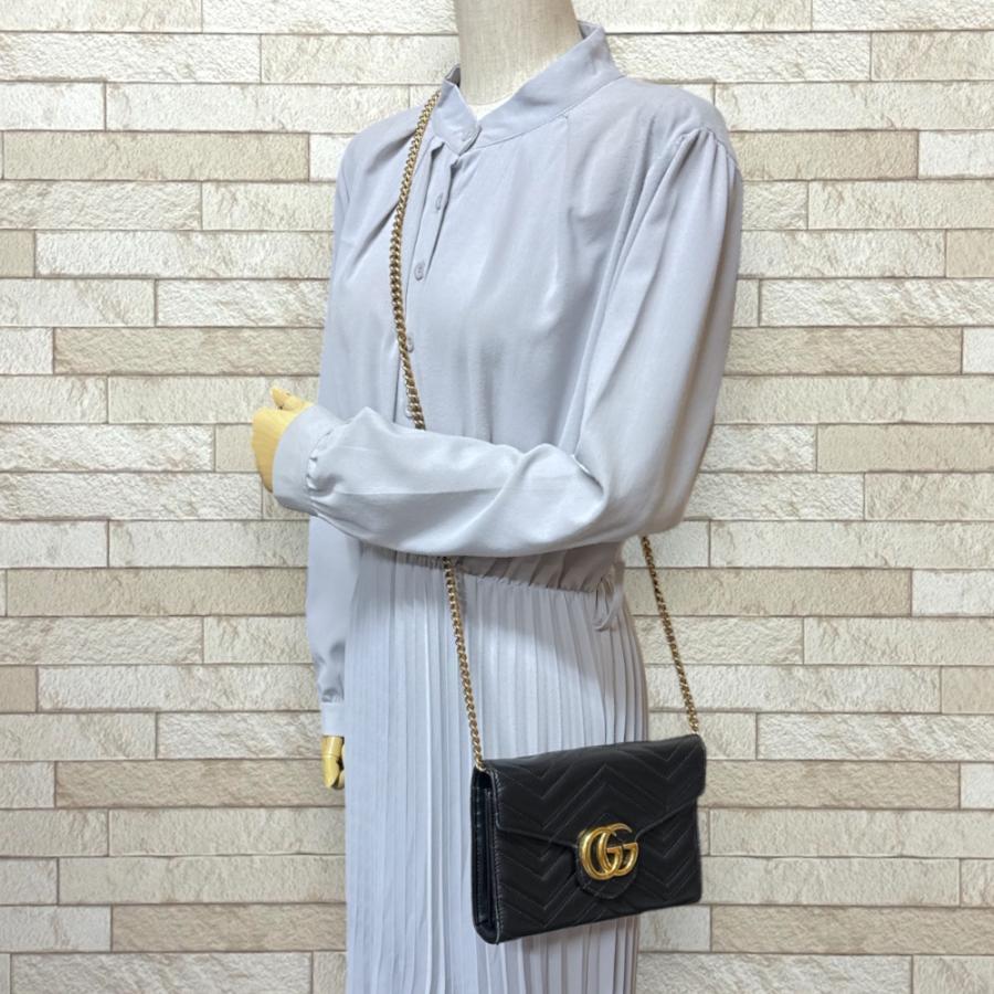 GUCCI GGロゴ マーモント　ショルダーバッグ　ブラック GUCCI（グッチ） GGマーモント ショルダーバッグ レザー 474575