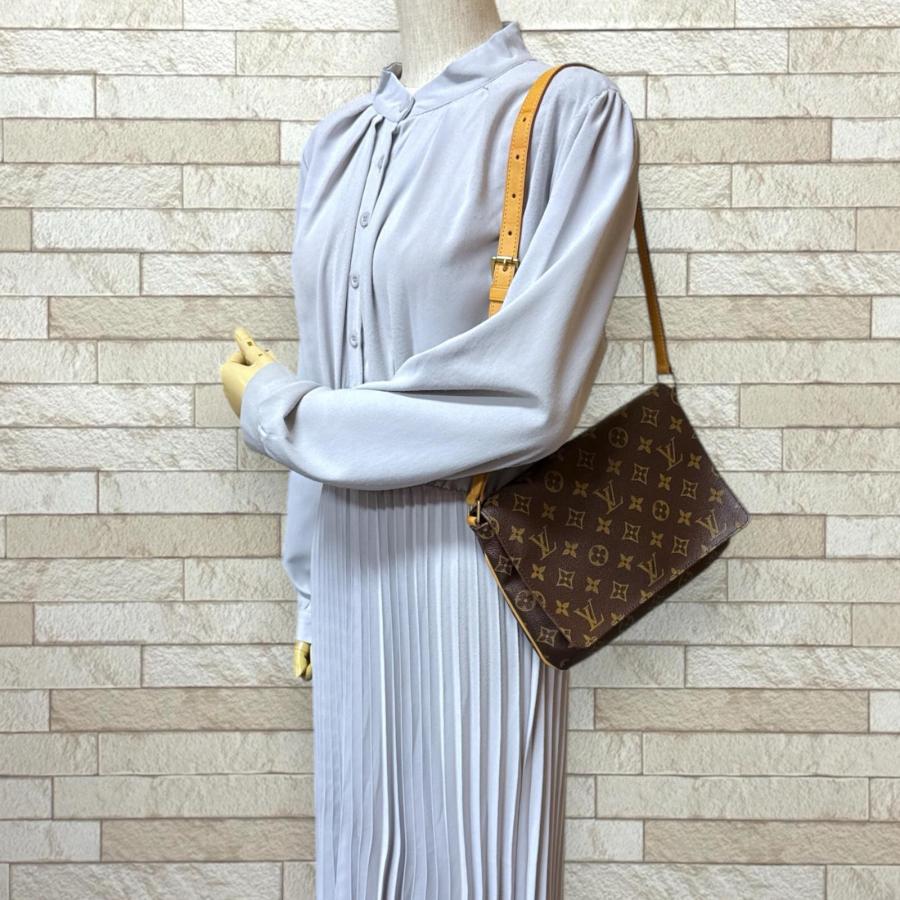 LOUIS VUITTON（ルイ・ヴィトン） ミュゼットタンゴ ショート