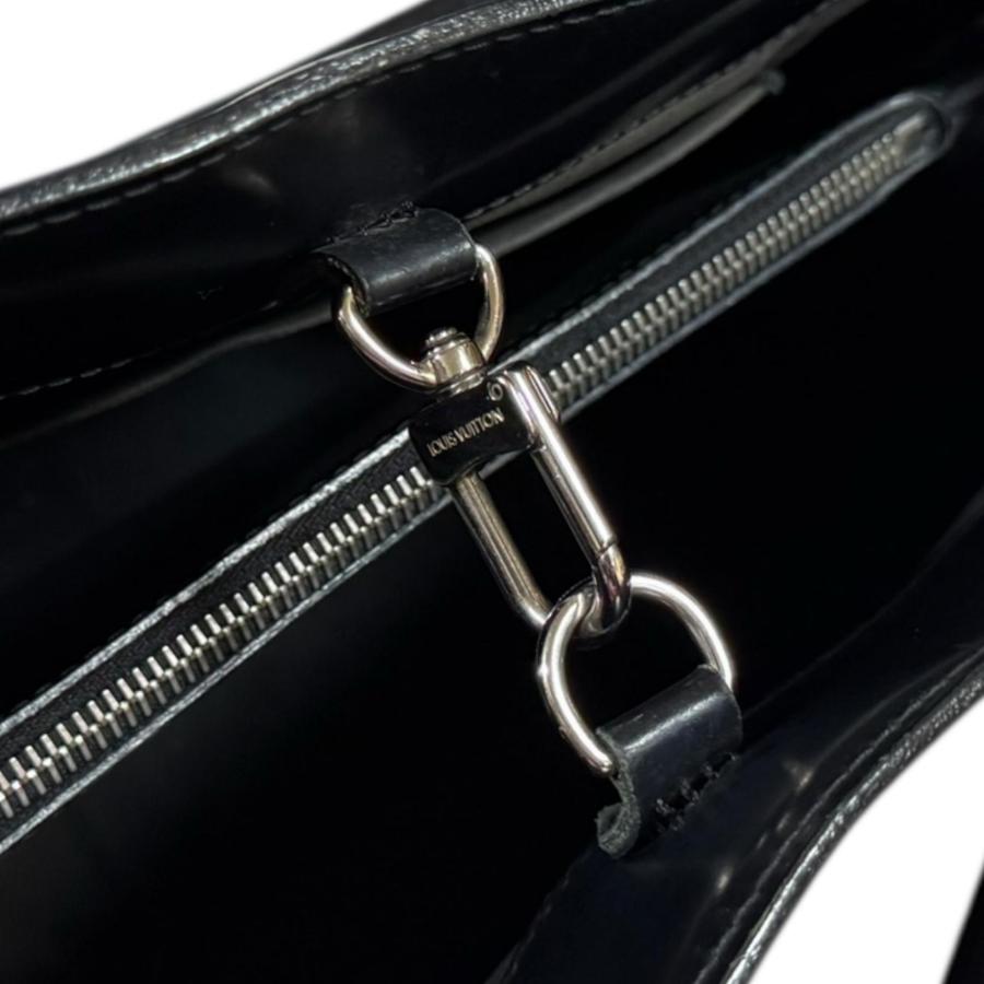 LOUIS VUITTON（ルイ・ヴィトン） パッシィGM エピ ショルダーバッグ