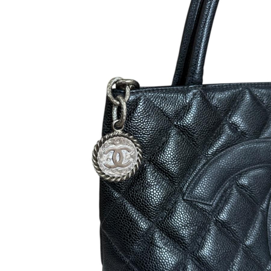 CHANEL（シャネル） 復刻トート マトラッセ トートバッグ キャビア