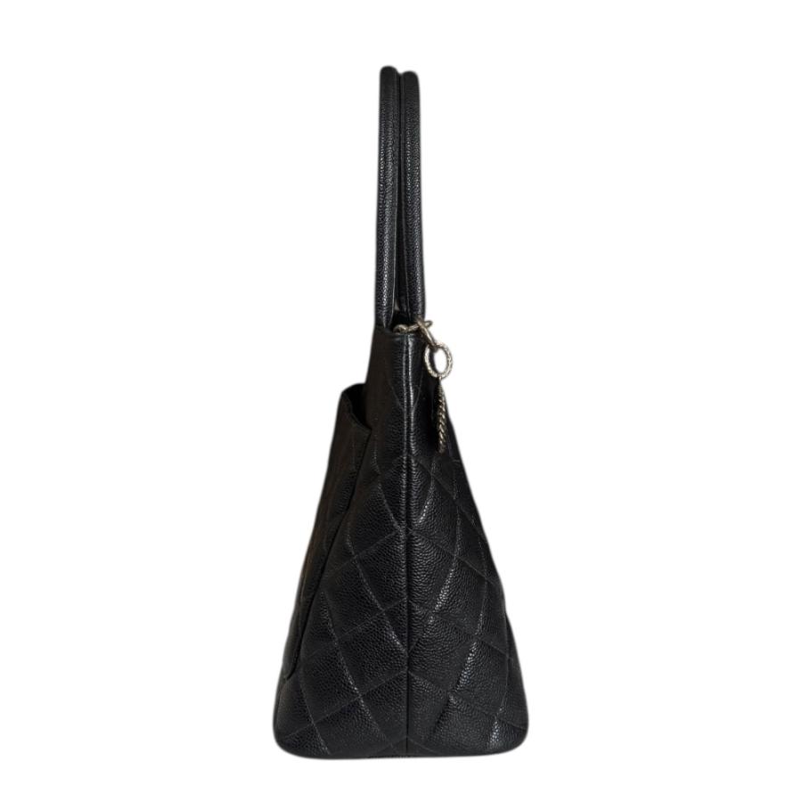 CHANEL（シャネル） 復刻トート マトラッセ トートバッグ キャビア