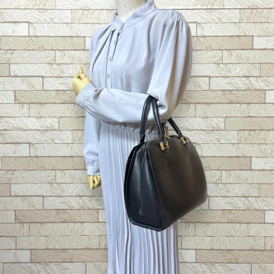 LOUIS VUITTON（ルイ・ヴィトン） ポンヌフ エピ ハンドバッグ