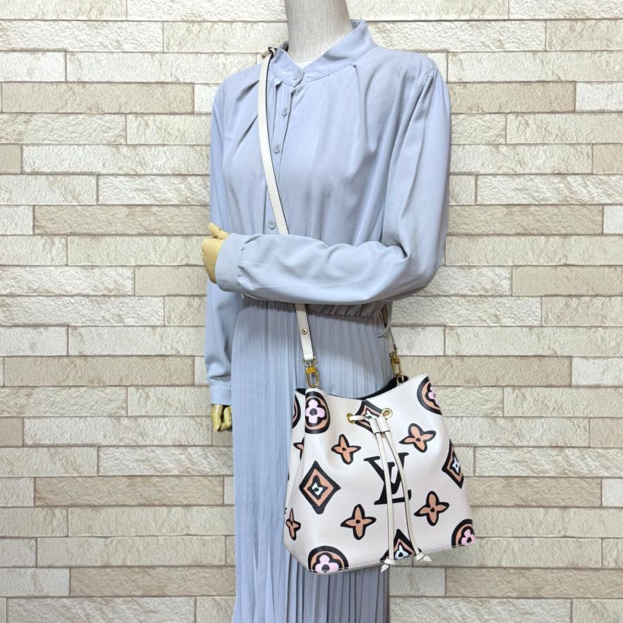 LOUIS VUITTON（ルイ・ヴィトン） ネオノエ ワイルドアットハート