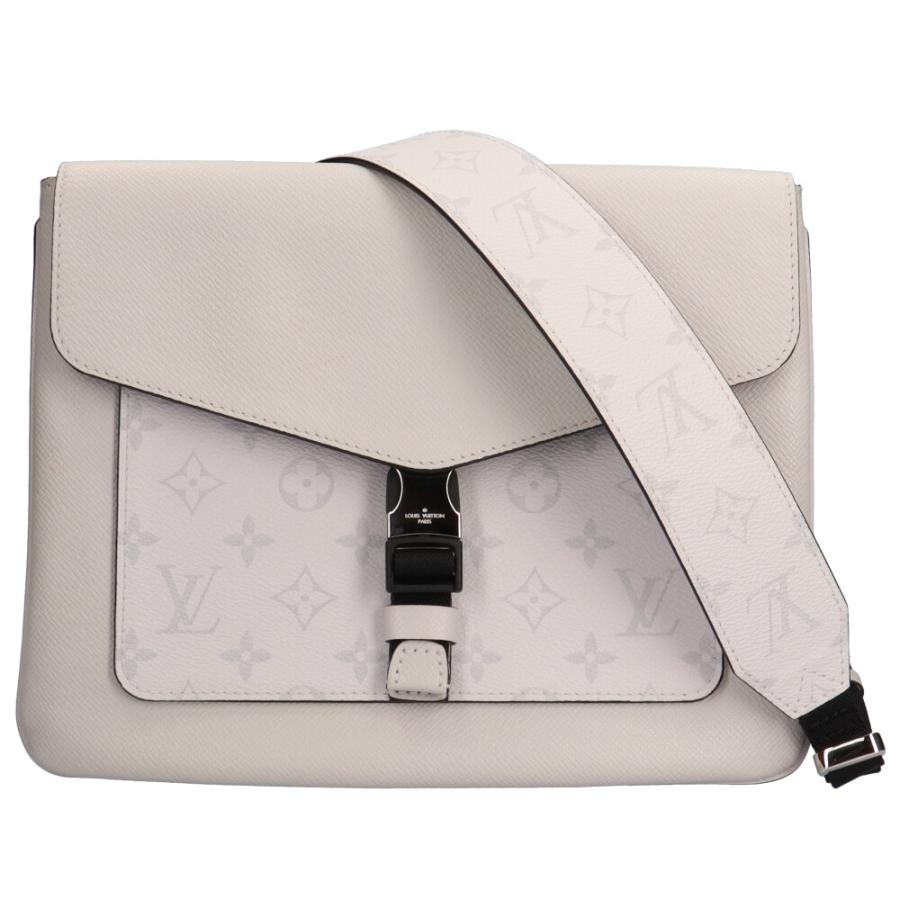 LOUIS VUITTON（ルイ・ヴィトン） フラップメッセンジャー タイガラマ
