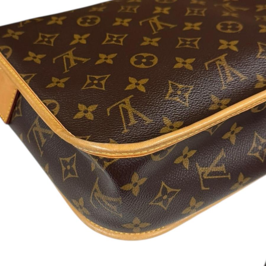 LOUIS VUITTON（ルイ・ヴィトン） メッセンジャーボスフォールPM