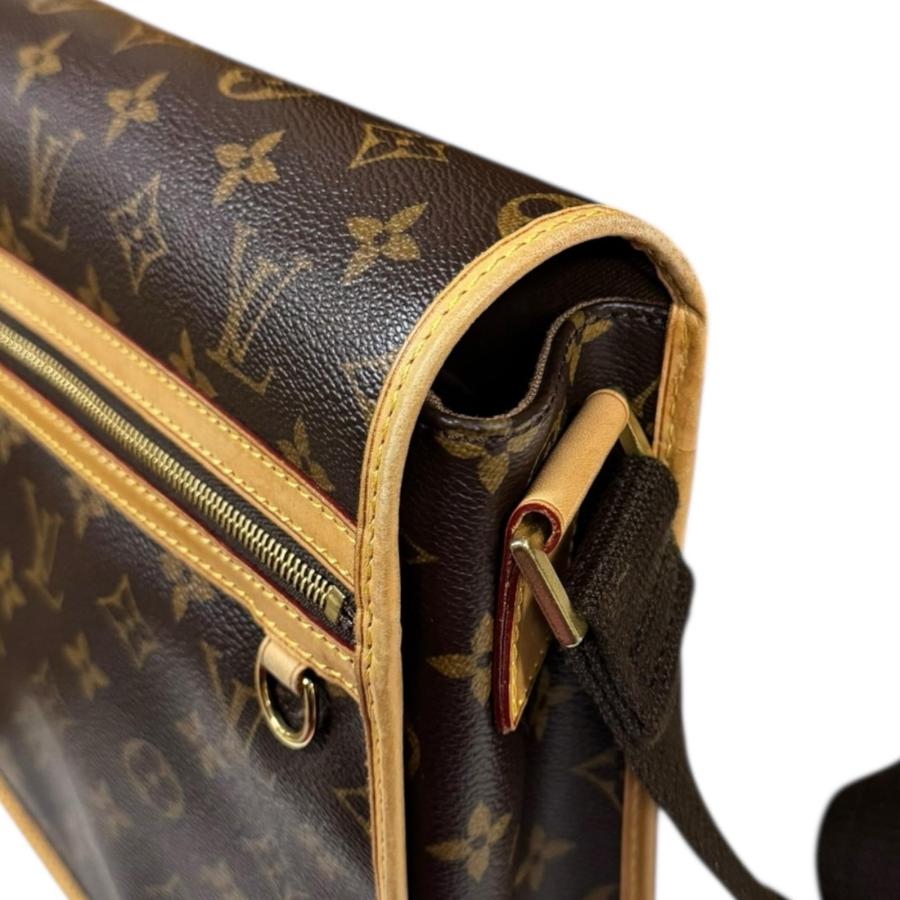 LOUIS VUITTON（ルイ・ヴィトン） メッセンジャーボスフォールPM