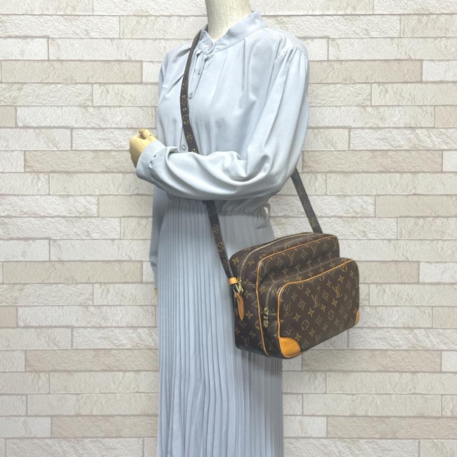 LOUIS VUITTON（ルイ・ヴィトン） ナイル モノグラム ショルダーバッグ