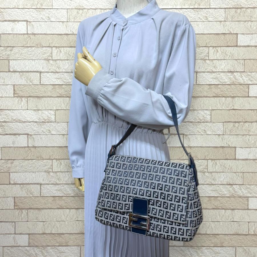 FENDI（フェンディ） マンマバケット ズッキーノ ショルダーバッグ