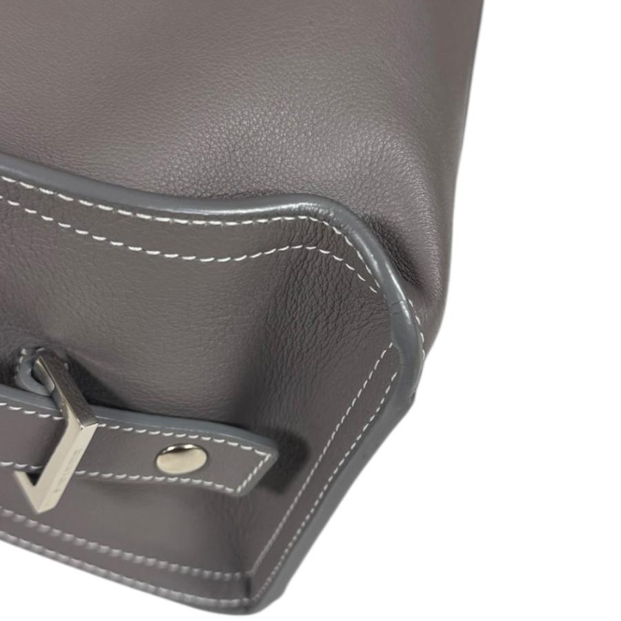 サンローラン ベイビーカバス ショルダーバッグ レザー 424868 グレー