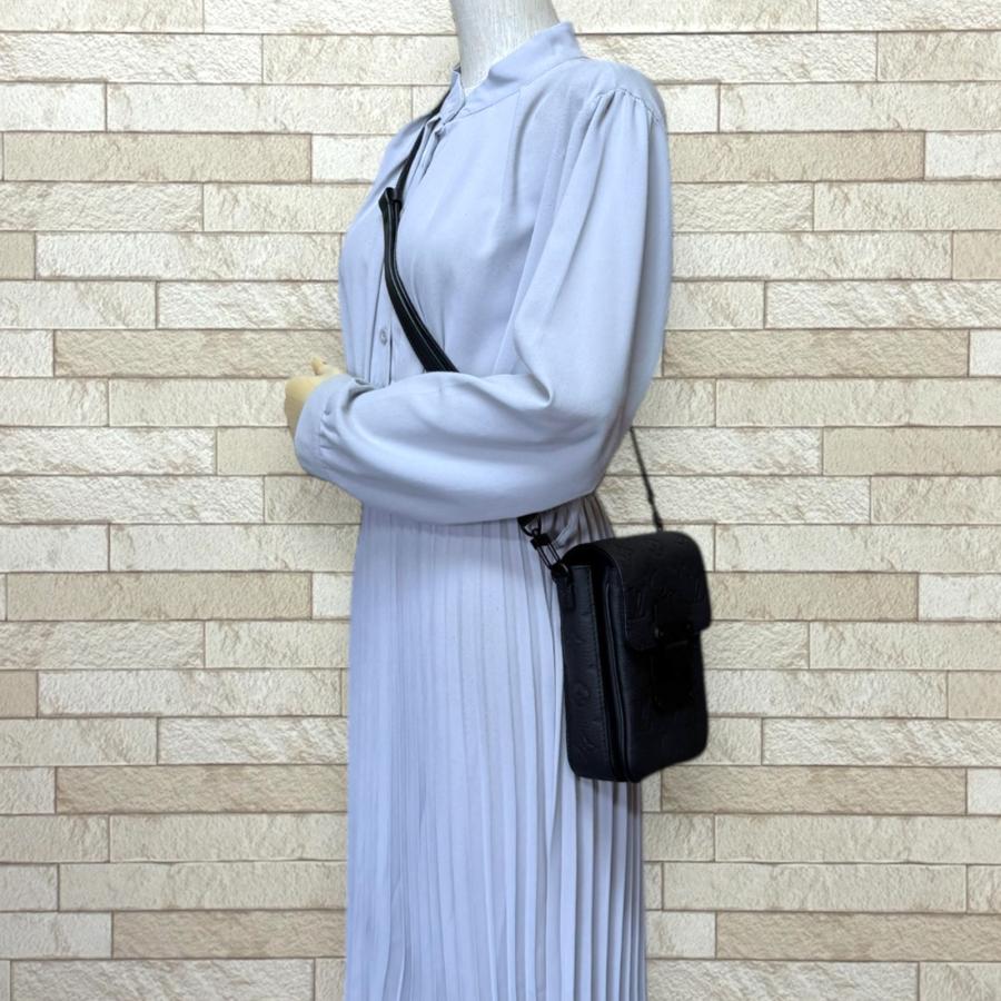 LOUIS VUITTON（ルイ・ヴィトン） Sロック ヴェルティカルウェアラブル