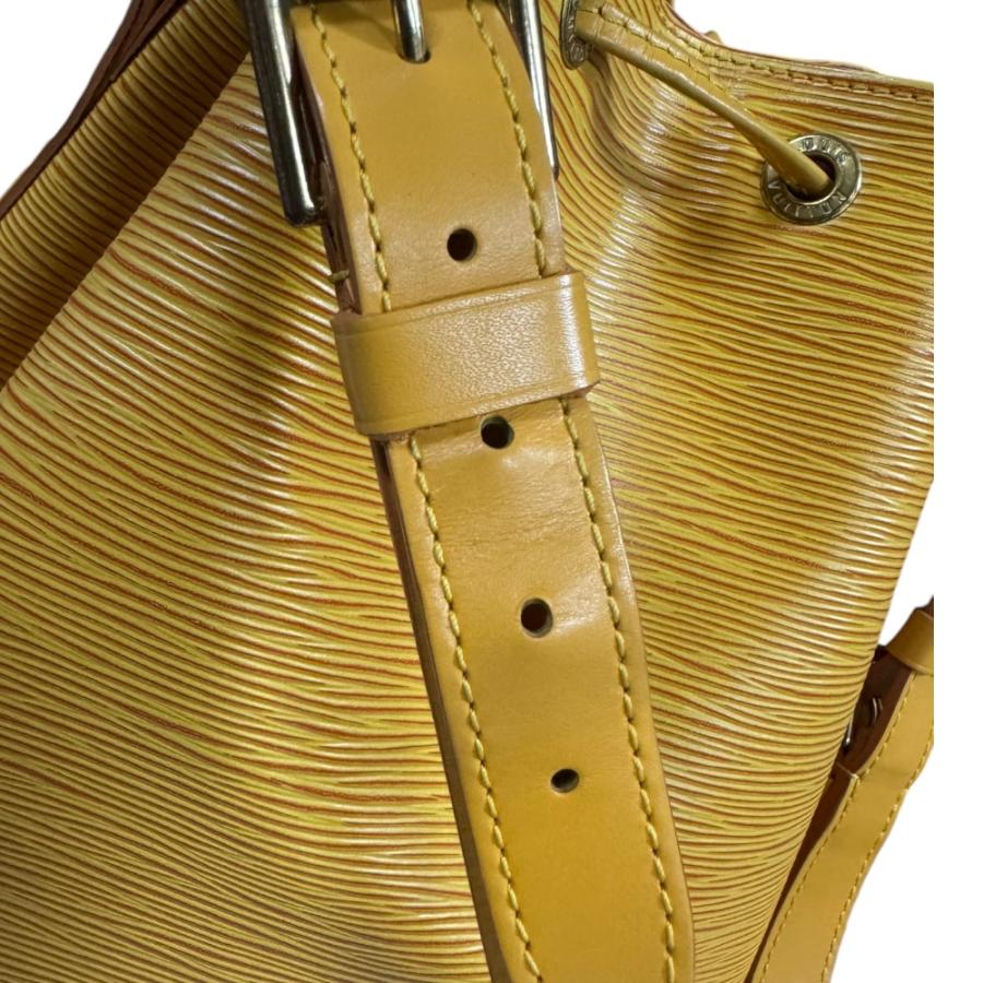 LOUIS VUITTON（ルイ・ヴィトン） ノエ エピ ショルダーバッグ