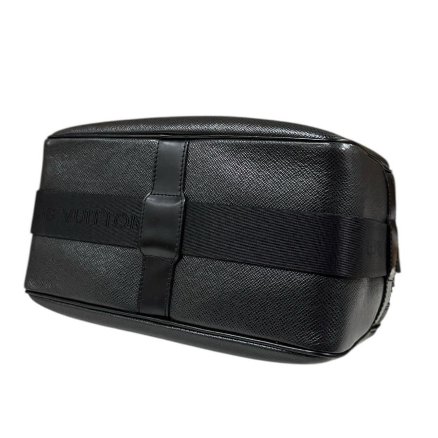 LOUIS VUITTON（ルイ・ヴィトン） リポーター タイガ ショルダーバッグ