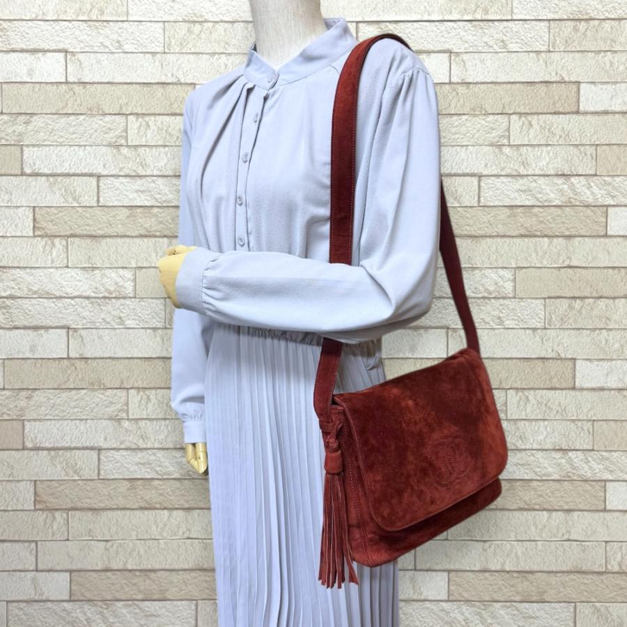 シャネル　ショルダー　スウェード CHANEL（シャネル） ショルダーバッグ スウェード レッド レディース