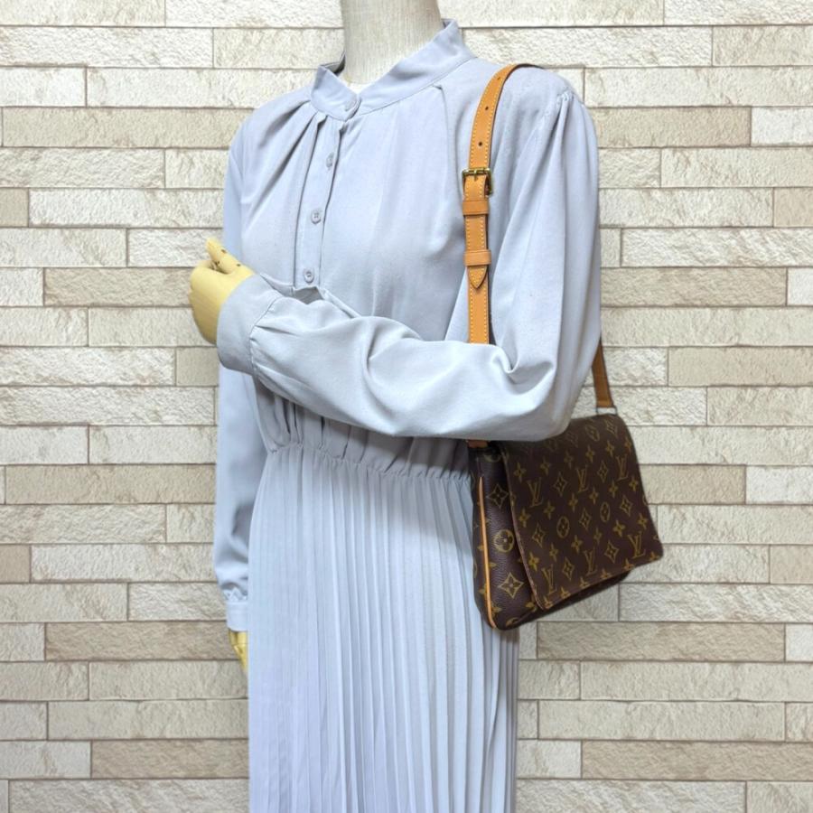LOUIS VUITTON（ルイ・ヴィトン） ミュゼットタンゴ ショート 