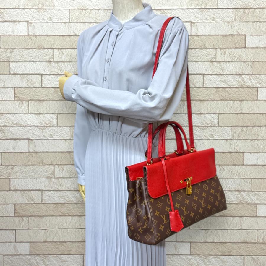 LOUIS VUITTON（ルイ・ヴィトン） ヴィーナス モノグラム ショルダー 