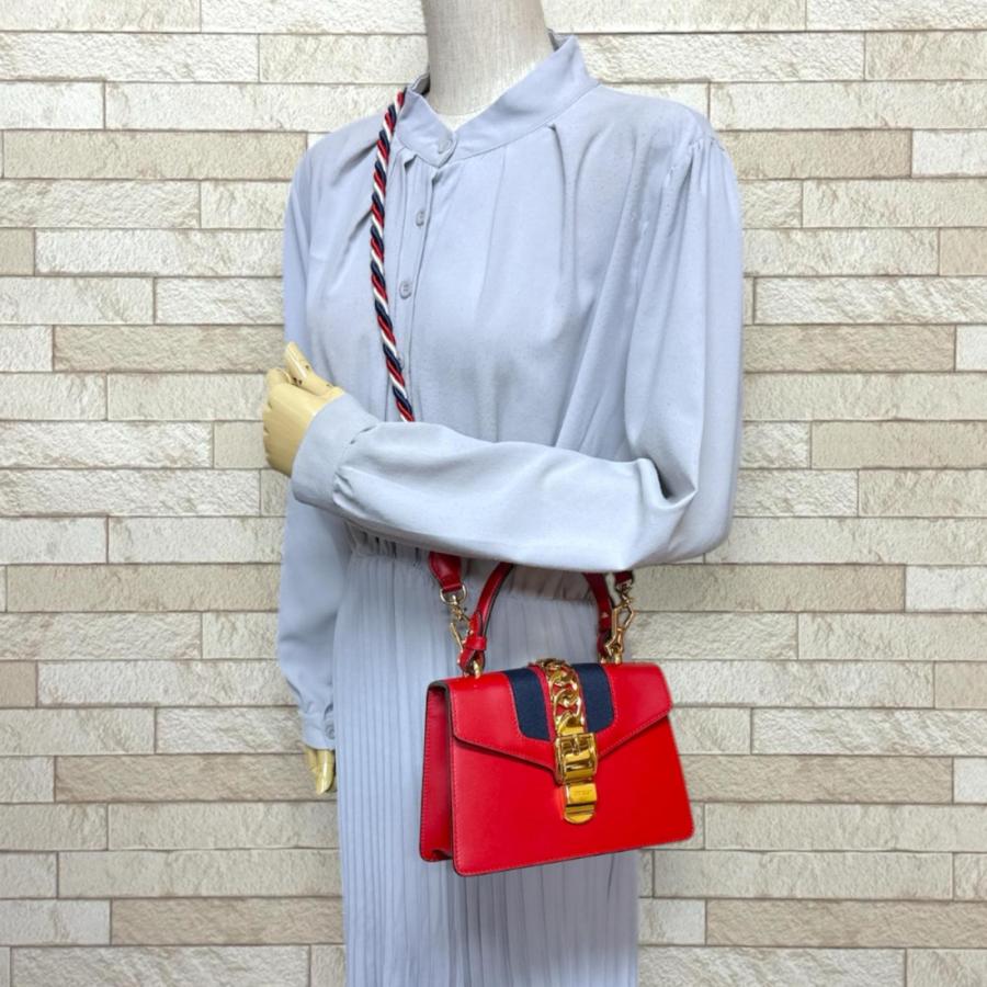 グッチ シルヴィ ショルダーバッグ レザー 470270 レッド レディース GUCCI  中古 GUCCI（グッチ） シルヴィ ショルダーバッグ レザー 470270 レッド
