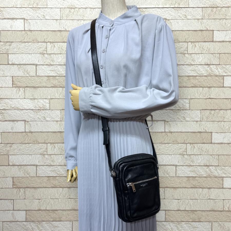 サンローラン ショルダーバッグ レザー 581700-0520 ブラック 