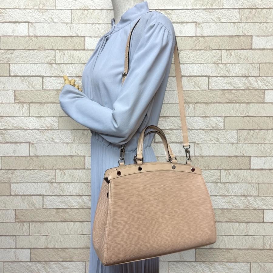 LOUIS VUITTON（ルイ・ヴィトン） ブレアMM エピ ショルダーバッグ