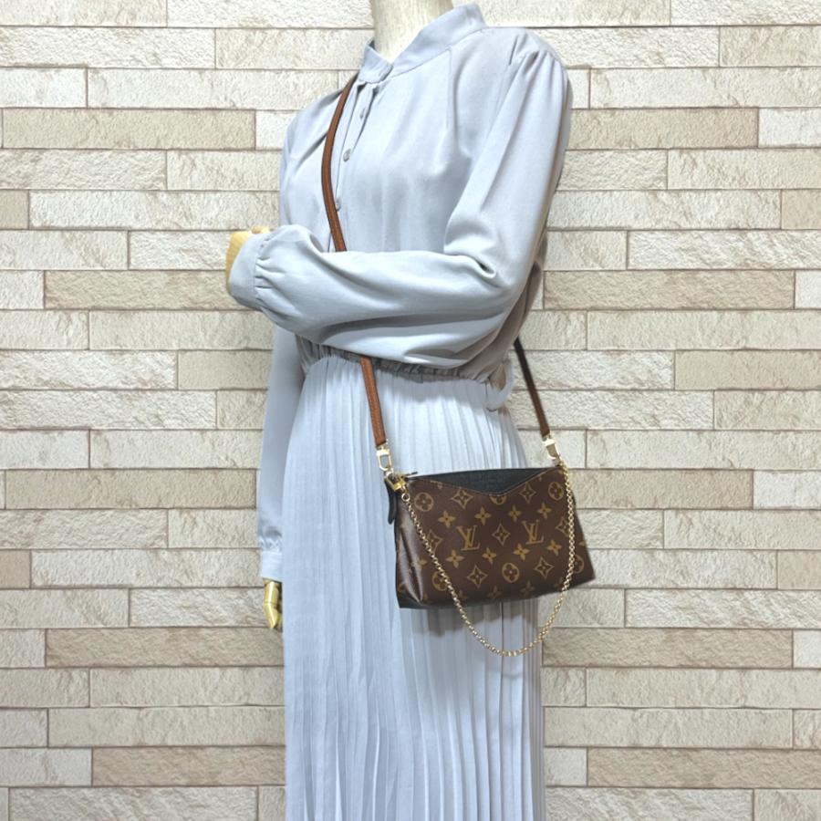 LOUIS VUITTON（ルイ・ヴィトン） パラスクラッチ モノグラム 