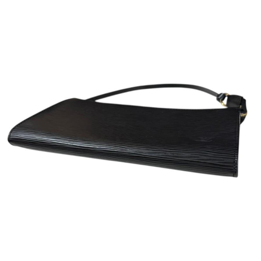 LOUIS VUITTON（ルイ・ヴィトン） ポシェットアクセソワール エピ