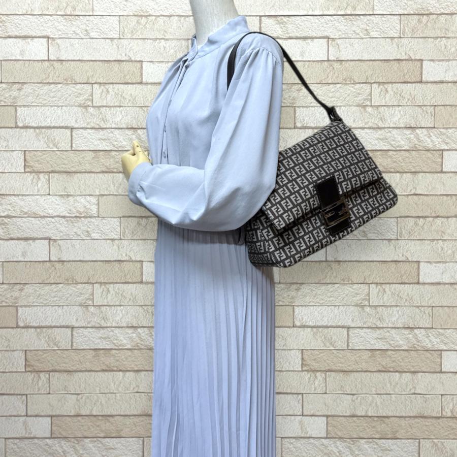 FENDI（フェンディ） マンマバケット ズッキーノ ショルダーバッグ